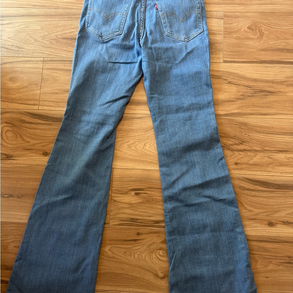 Classic Blue Women's Levi jeans